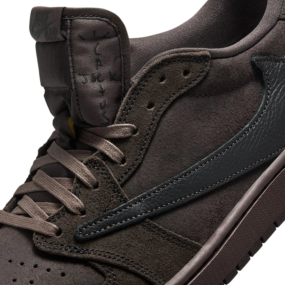 Travis Scott x Air Jordan 1 Low OG SP Velvet Brown Sneakers